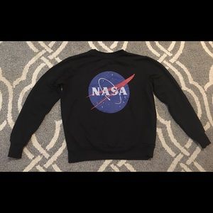 NASA sweater (size x-small)